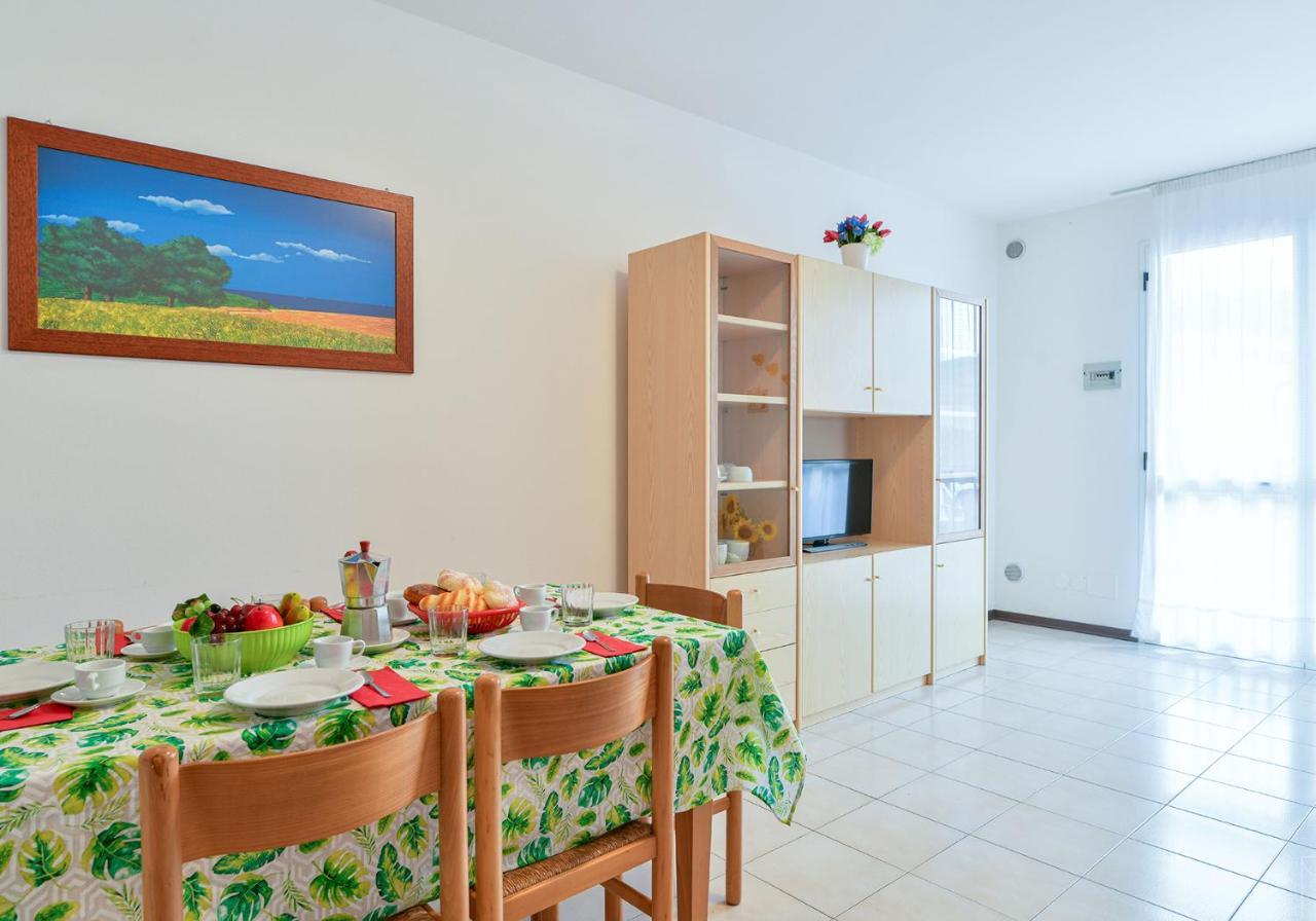 Apartament With Swimming Pool Apartamento Caorle Exterior foto