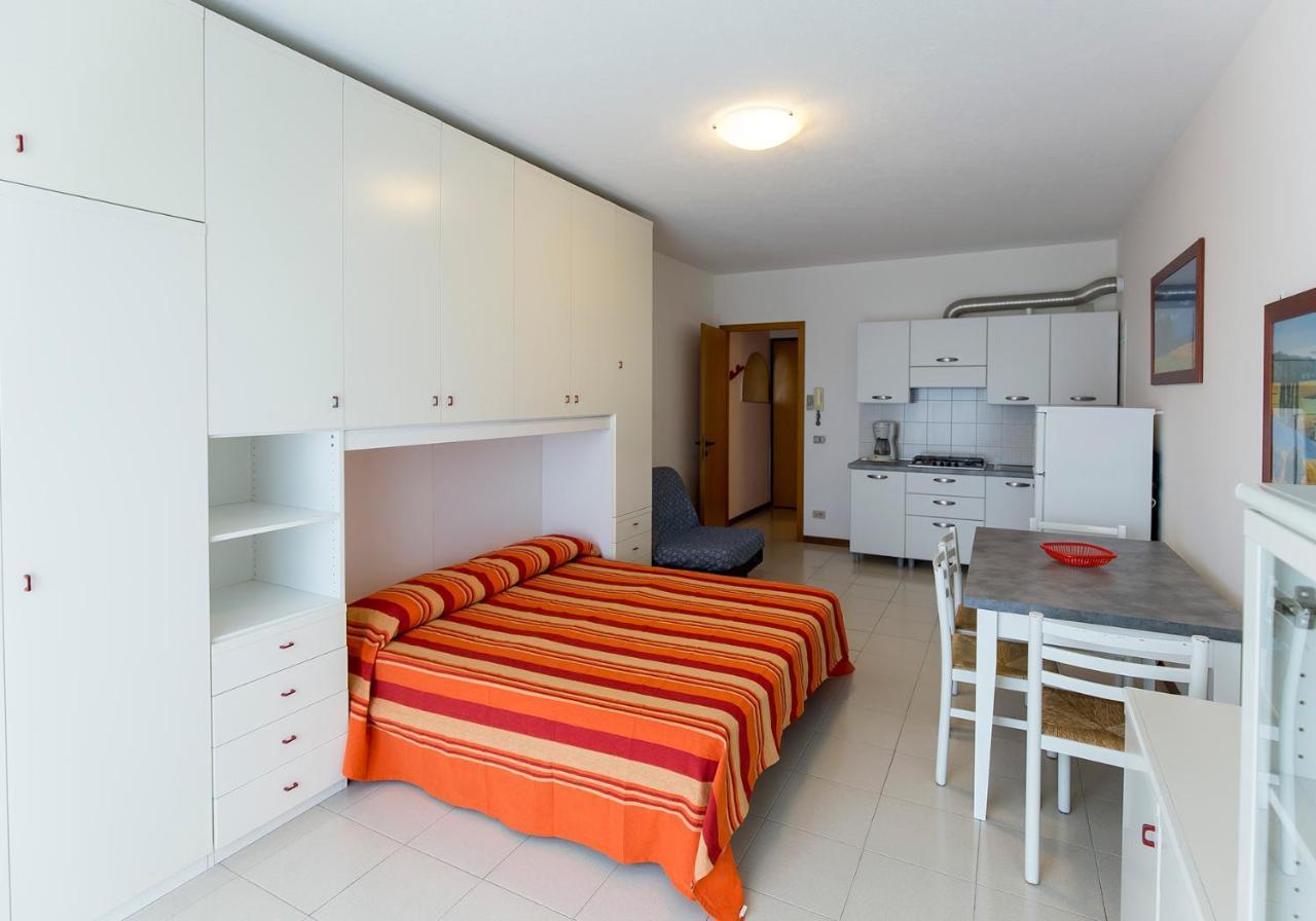 Apartament With Swimming Pool Apartamento Caorle Exterior foto